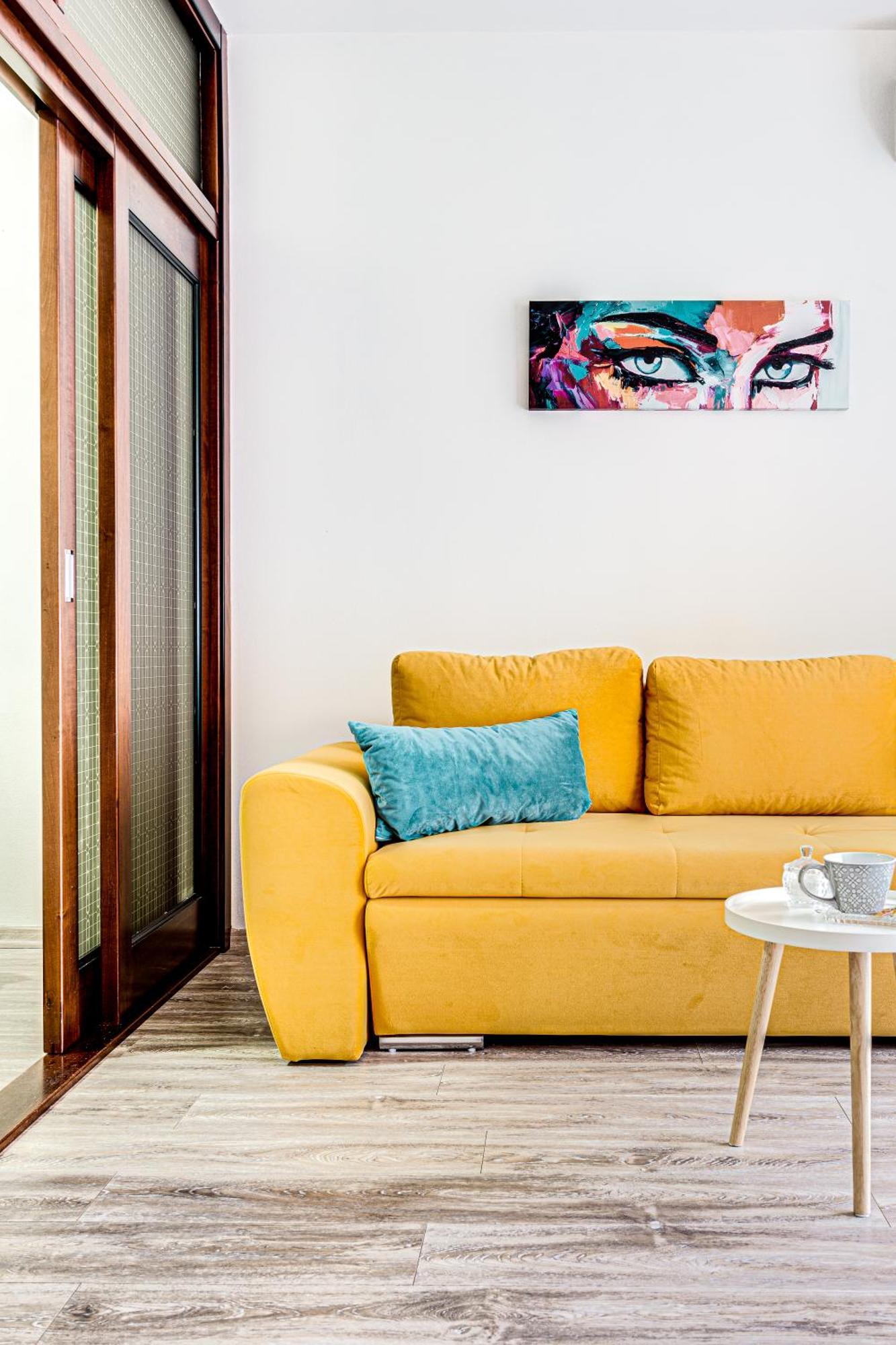 Ari - Ared Luxurious Apartments With Balcony & Free Parking อาราด ภายนอก รูปภาพ